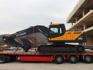 Bager Hyundai R215 L Hammer Line Klima 22t 2025 Novo