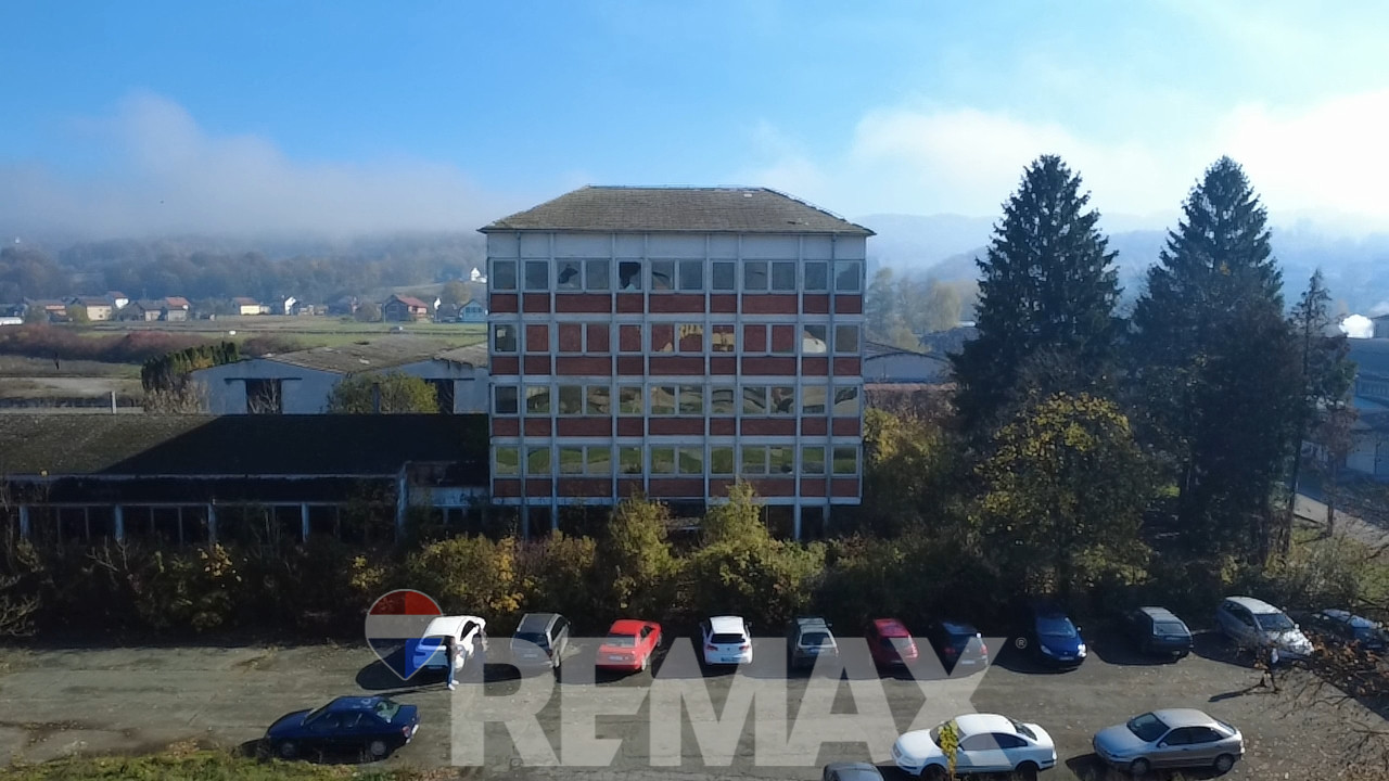 Poslovni objekat 1500m2 | Veliki parking | Novi Grad