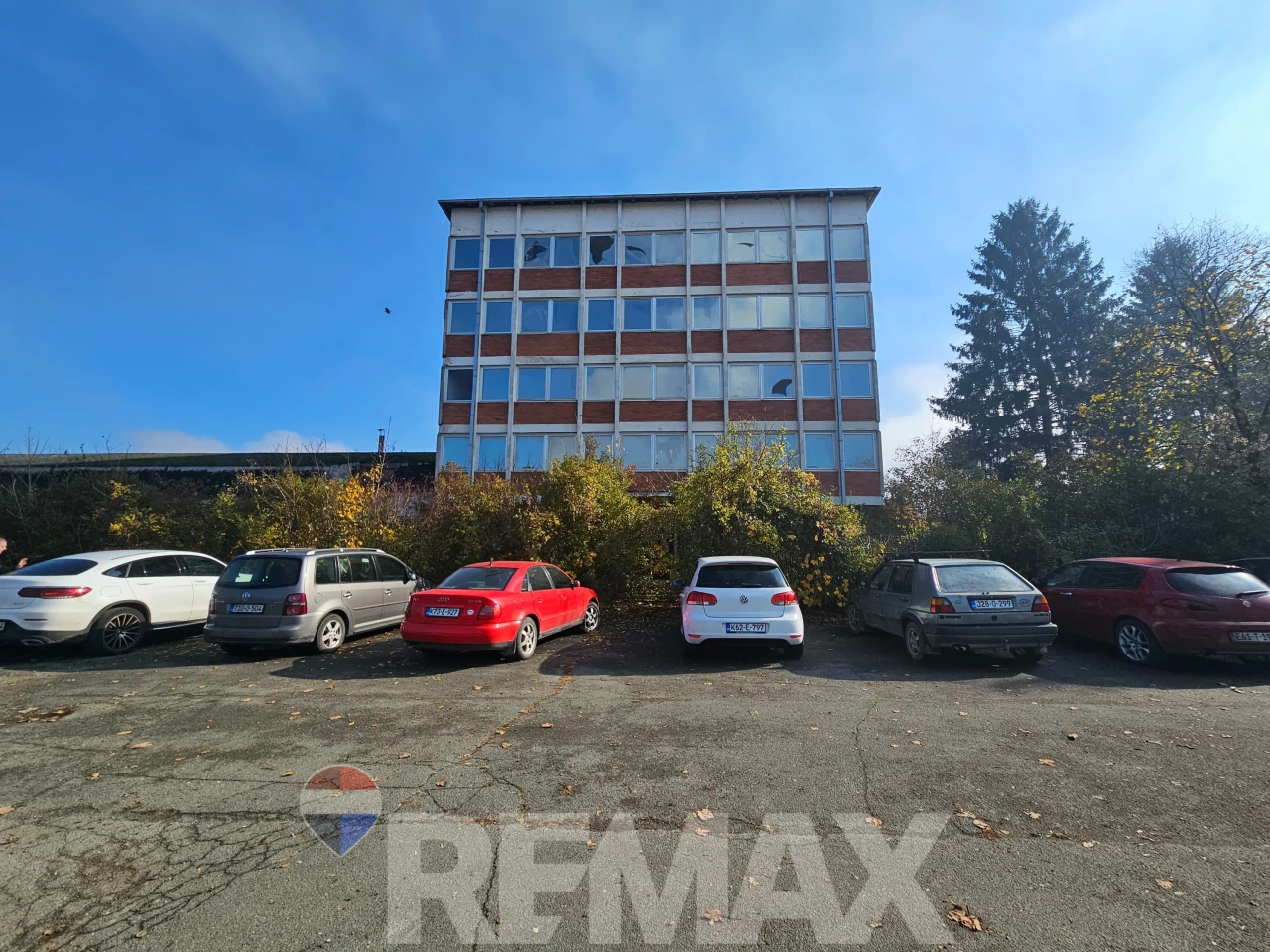 Poslovni objekat 1500m2 | Veliki parking | Novi Grad 20