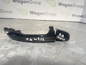 Steka vrata rucka prednja desna Mercedes W213 (fotografija 2)