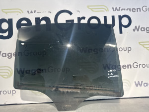 Staklo vrata zadnje desno Mercedes W213 2017