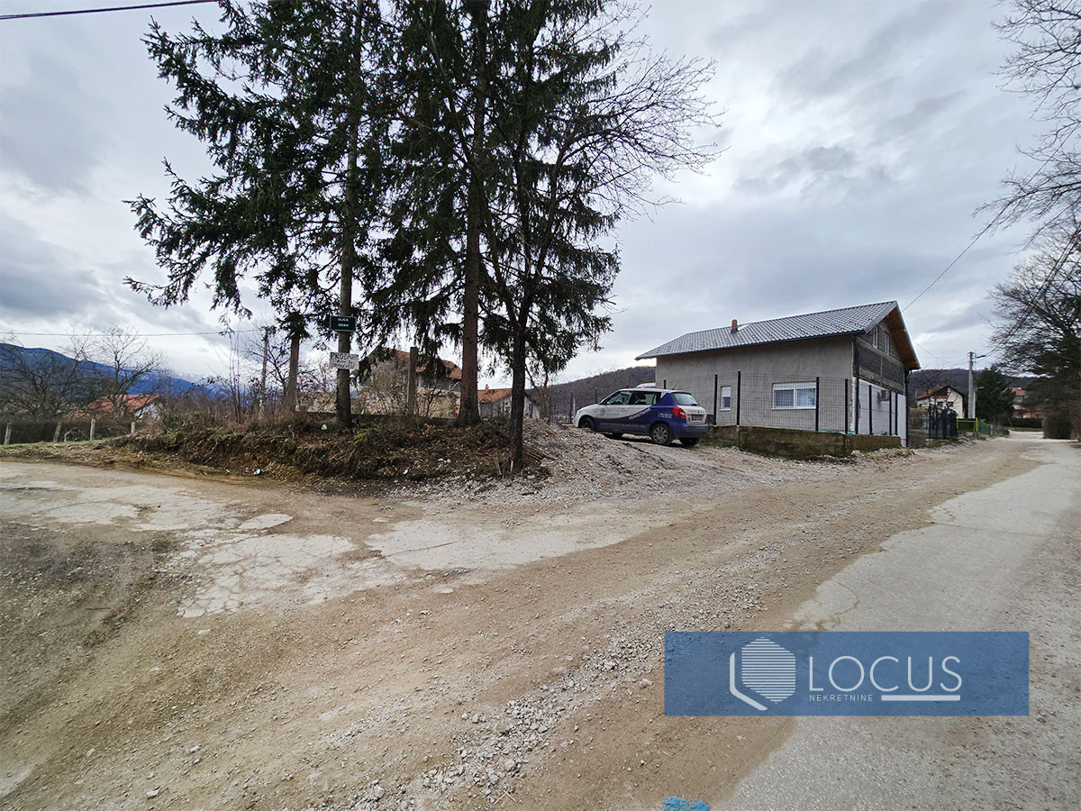 LOCUS: Građevinksa parcela 608m2, Miševići, Hadžići 11