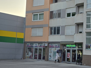 Prodaja poslovnih prostora,I. Sarajevo-plato TC Bingo,91,24,13m2 photo 4