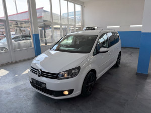 Volkswagen Touran 1.6 TDI 2011 Godina !