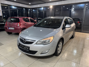 OPEL ASTRA J  SW 1.7 CDTI, 2012 GOD, VOLAN S KOMANDAMA