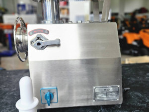 MASINA ZA MLJEVENJE MESA 22 1100W INOX INDUSTRIJSKA