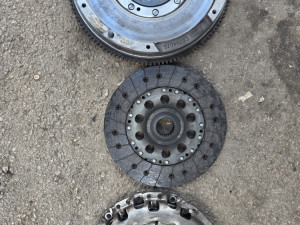 Set kvacila zamajac korpa lamela BMW F10 F20 F30 F25 F31 2.0D N47