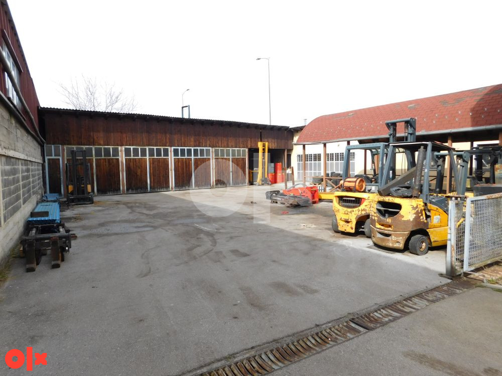 Stambeno-poslovni objekat cca 1100m2, plac 1545m2 - TRN 3