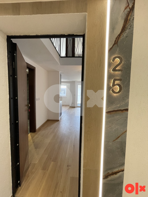Bjelašnica 77 m2, trosoban dvoetažni + balkon, gratis kuhinja 20
