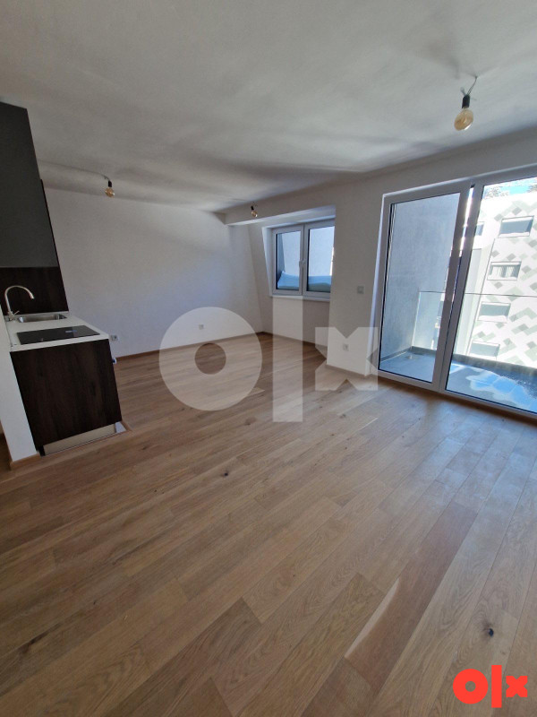 Bjelašnica 77 m2, trosoban dvoetažni + balkon, gratis kuhinja 6