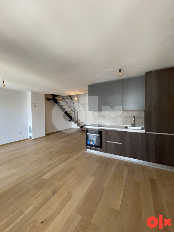 Bjelašnica 77 m2, trosoban dvoetažni + balkon, gratis kuhinja 8