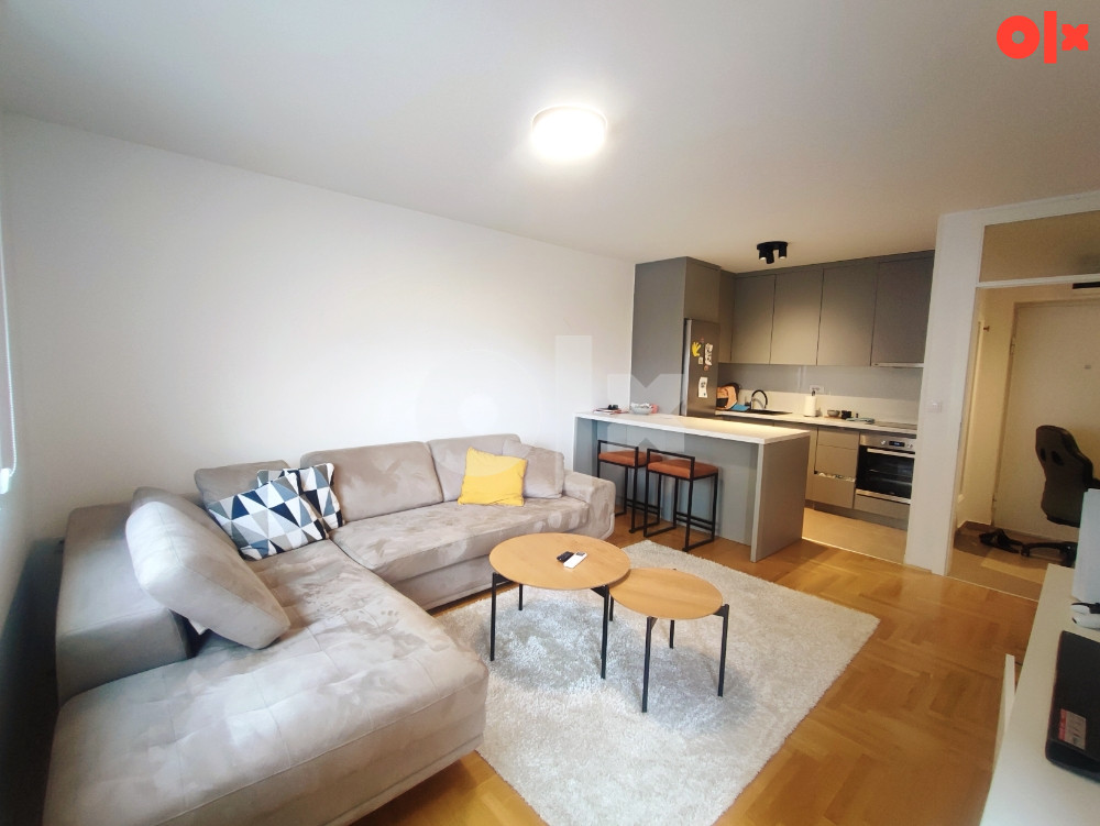 Istočno Sarajevo - Trosoban stan CCA 54,50 m2 3