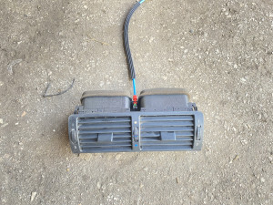 bmw E46 srednja resetka ventilacije resetke puhaljka puhaljke