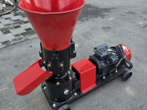 MASINA ZA PRAVLJENJE PELETA HRANE PELETE ZA HRANU MLJEVENJE