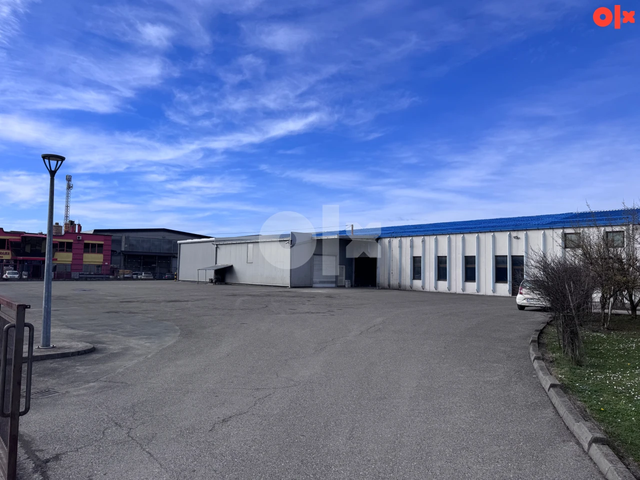 Skladišta i hale Živinice 1000m2