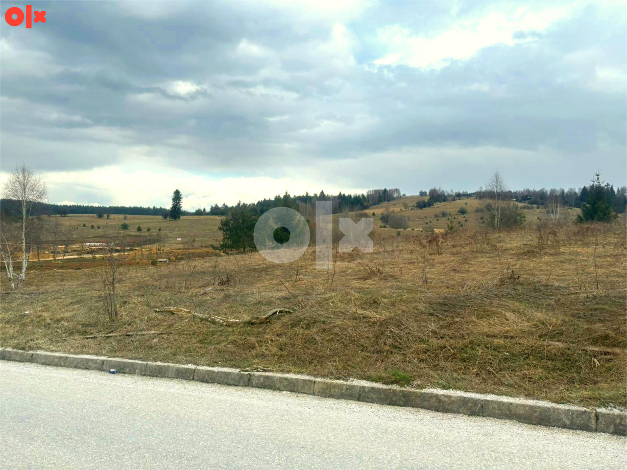 Nišići parcela 1.200m2 (mogućnost kupovine 2.400m2)