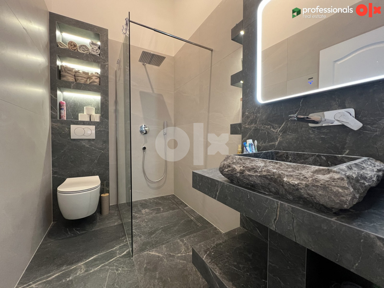 Renoviran stan Sarajevo - Centar 84 m2 12