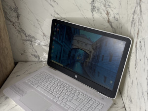 Laptop HP pavilion ram 6GB/1TB HDD