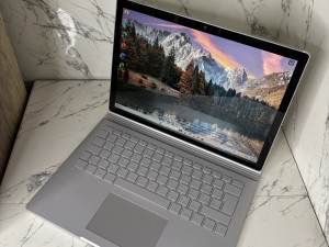 Laptop Microsoft surface book 2 i7-8650u 8gb/240GB SSD