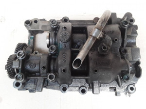 03L103537 ULJNA PUMPA  AUDI A6 4F0 2004-2008