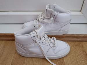 Patike Nike tene muške/ženske broj 41 kao nove