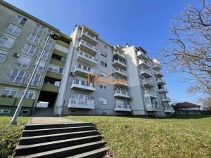 Dvoiposoban stan 65 m2 - Ada