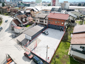 NN Nekretnine : Plac sa kancelarijom 450m2 - Stup