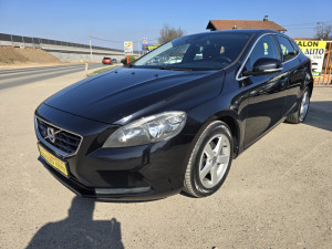 Volvo V40 12/2013 1,6 D2 NAVI VIRTUAL ALU TOP!!!!!