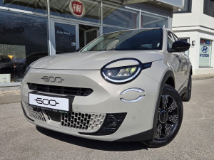 Fiat 600 1.2 E-DCT6 MHEV 110 KS ICON