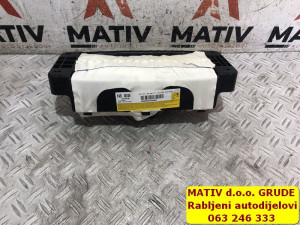 Jastuk u tabli Mercedes B klasa w246 2013 A2468600402