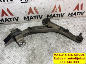 Lafeta DESNA Mercedes B klasa w246 2013