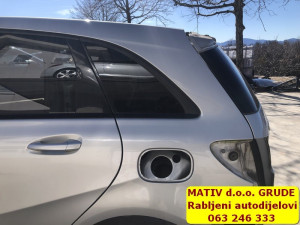 BOČNO staklo LIJEVO Mercedes B klasa w246 2013