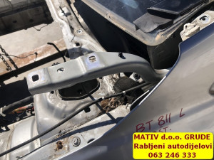 Makaza haube Mercedes B klasa w246 2013 LIJEVA DESNA M