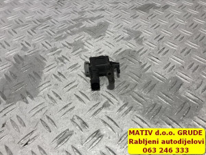 Vakum turbine EGR-a Audi Q5 8R 2,0 TDI 2014 1K0906283A