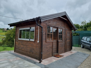 KUĆICA DRVENA 16 KVADRATA 4,6 X 3,6M POGODNA ZA PLAC - VIKENDICU