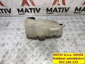 Posuda VODE MOTORA Volvo V40 1,6 D2 2013 31338764