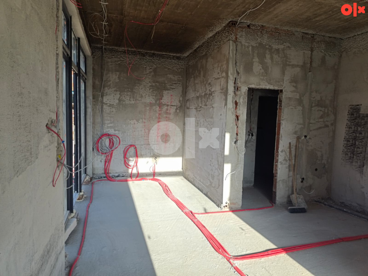 Ekskluzivni poslovni prostor na  kružnom toku VOGOŠĆA 82 m2 3