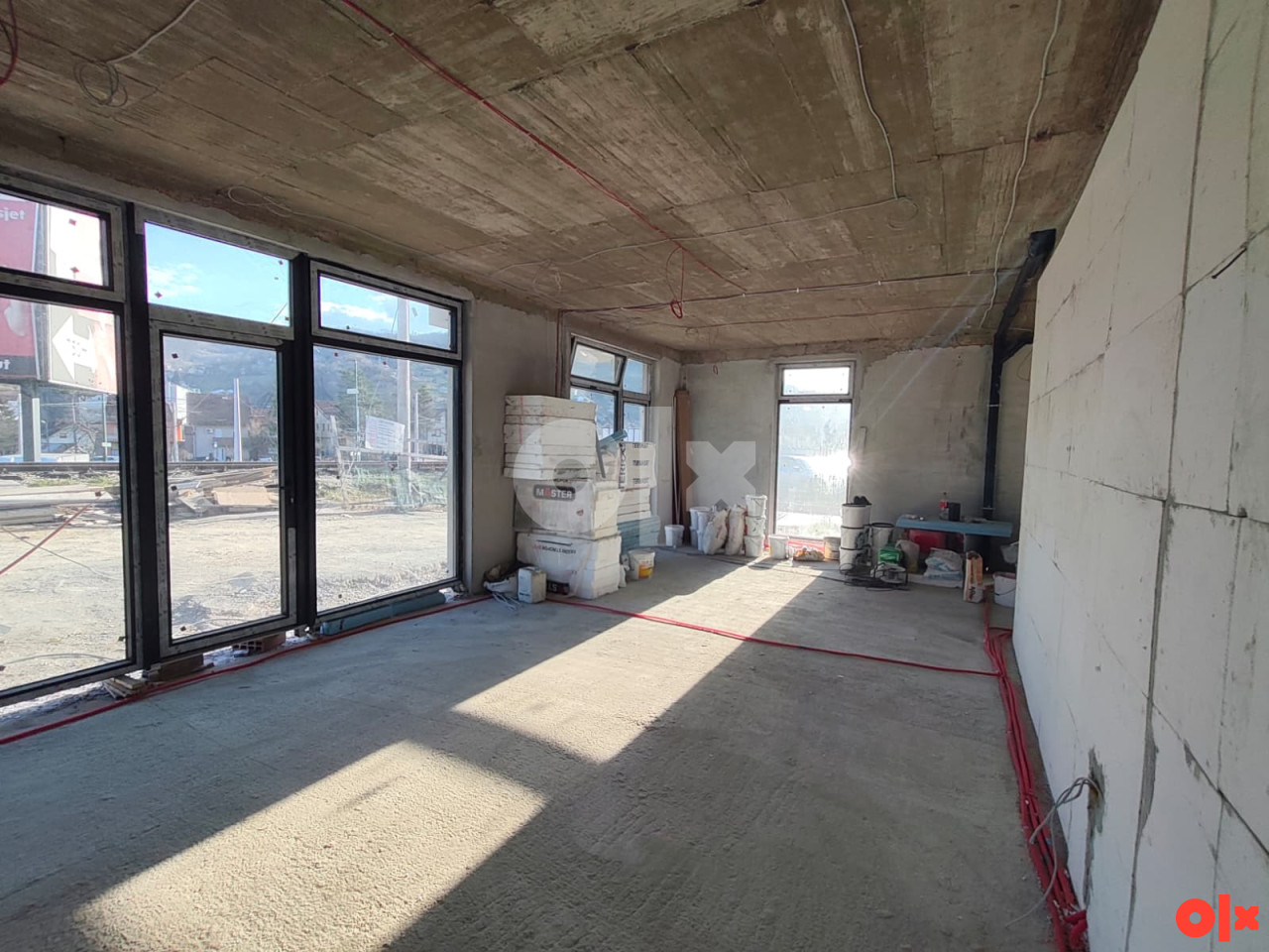 Ekskluzivni poslovni prostor na  kružnom toku VOGOŠĆA 82 m2 7