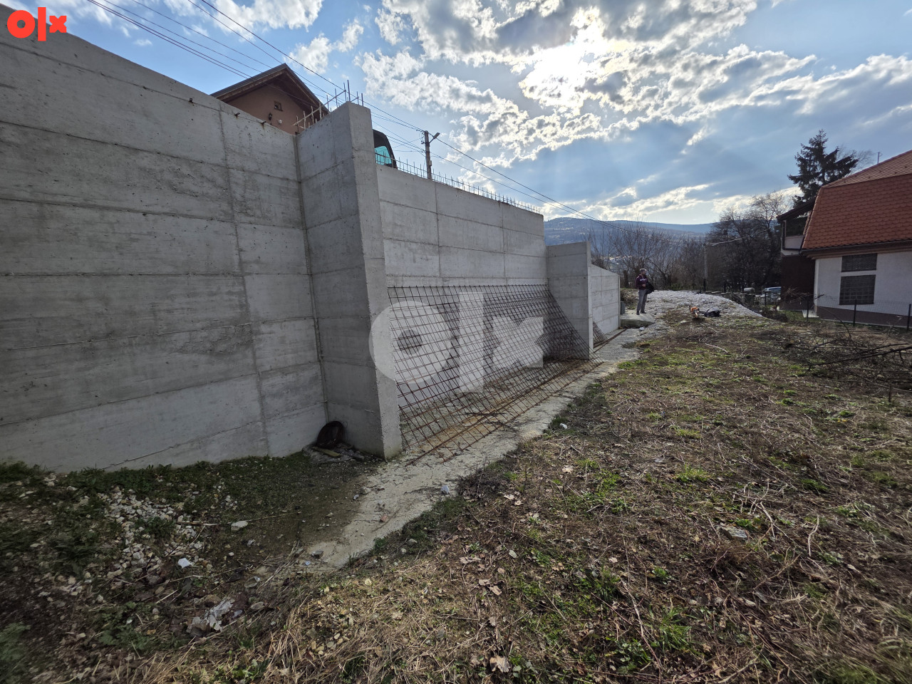 Zemljište Travnik 1360 + udio puta 465m2 3