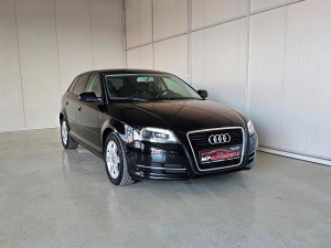 Audi A3 1.6 TDI Sportback *Godina:2011*Xenon-LED*Komande*Senzori*