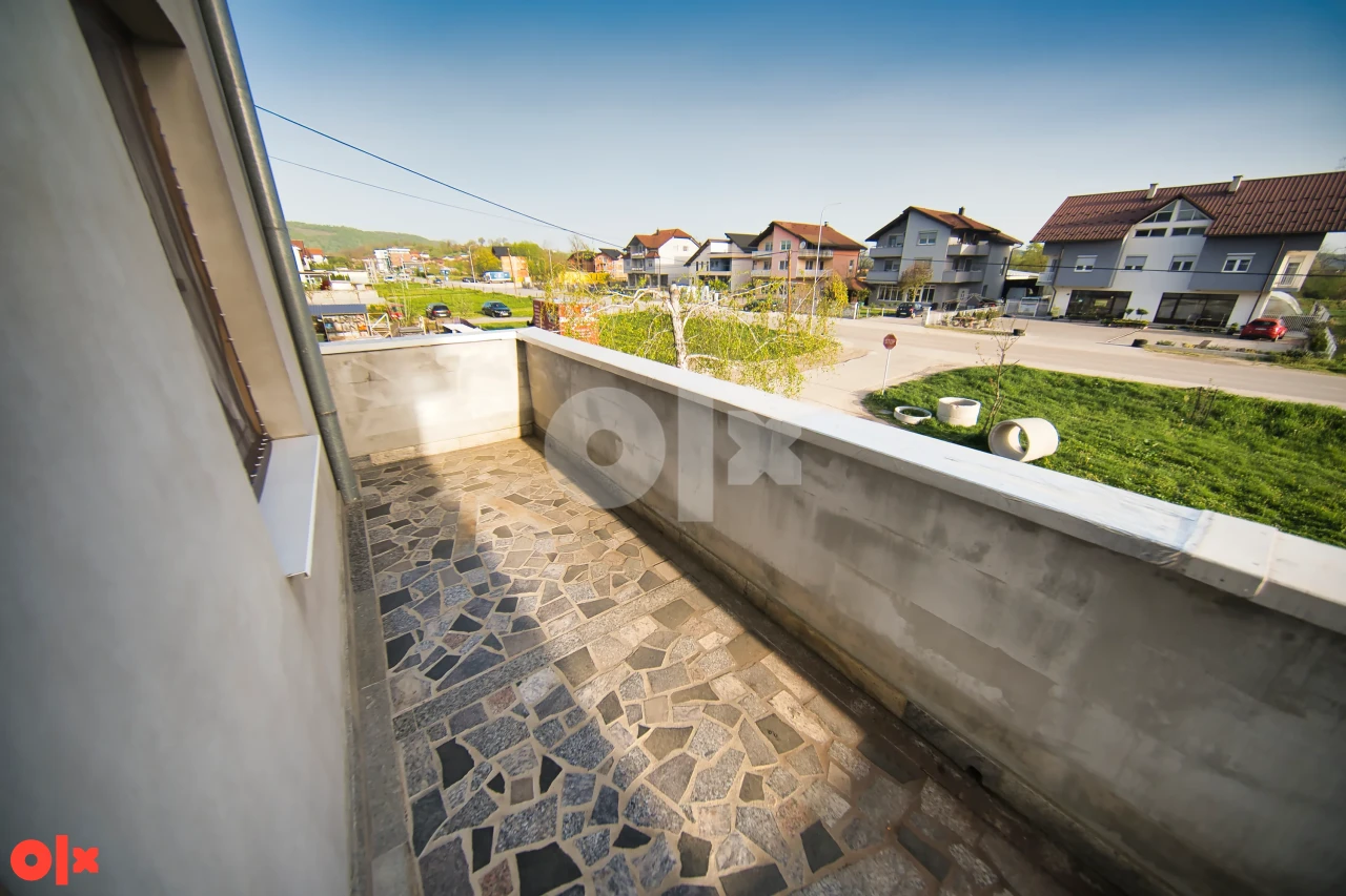Kuća u centru Sanski Most 270m2 3