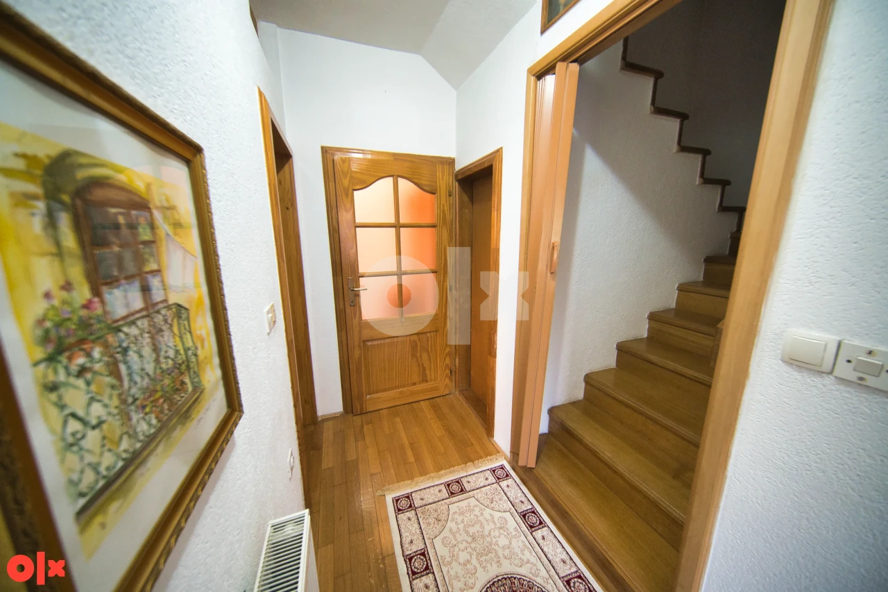 Kuća u centru Sanski Most 270m2 8