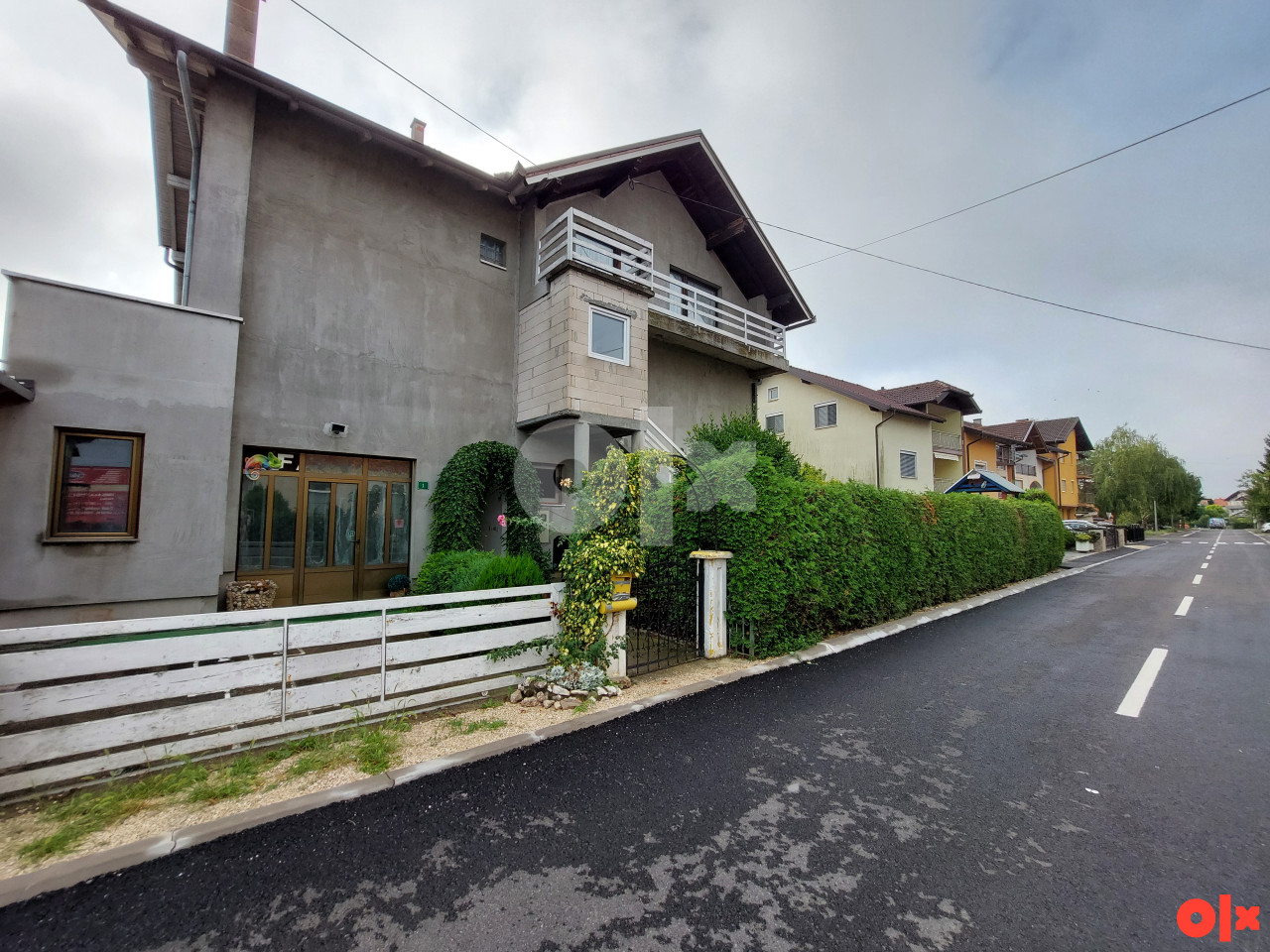 Kuća u centru Sanski Most 270m2 17