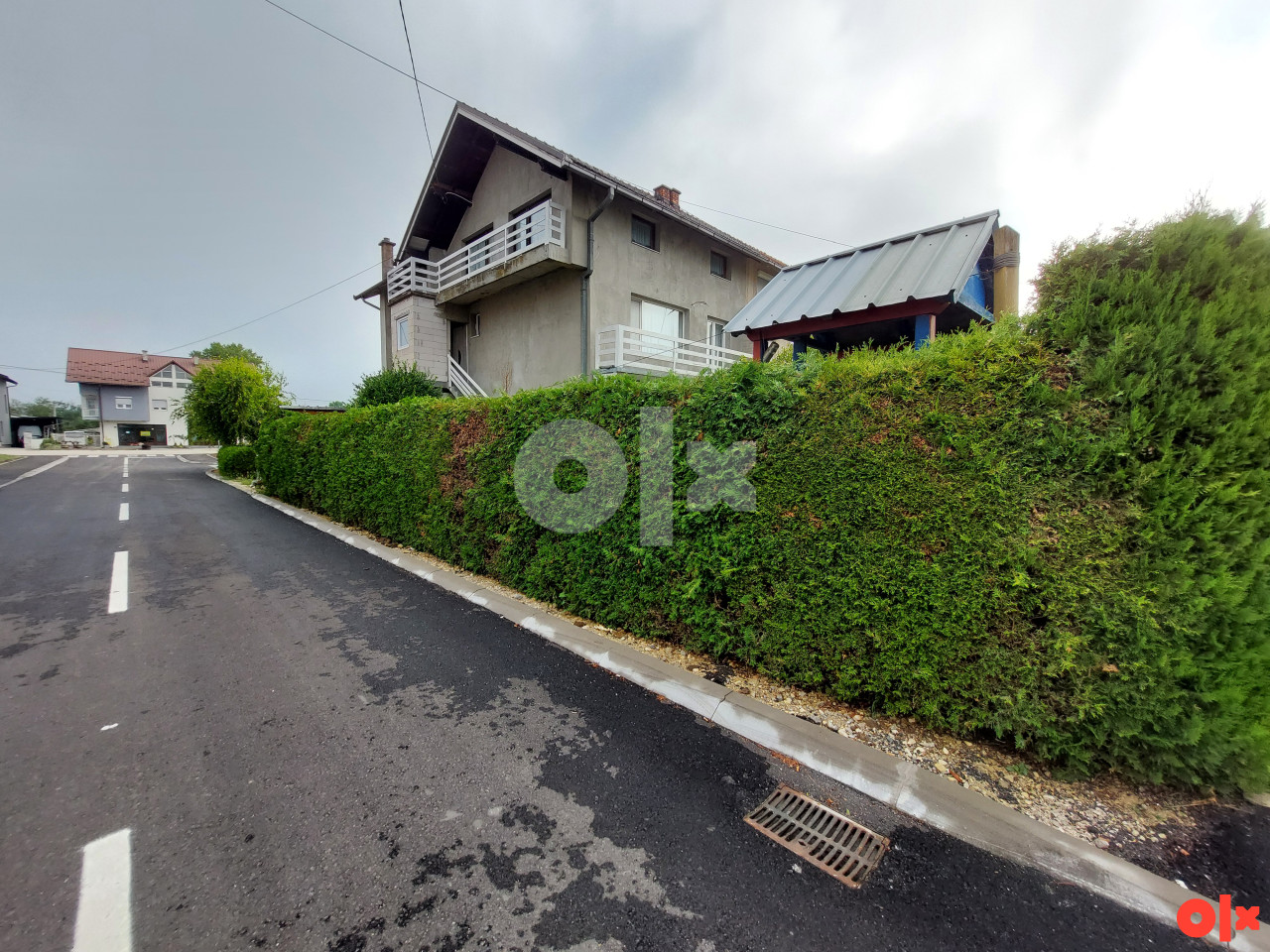 Kuća u centru Sanski Most 270m2 18