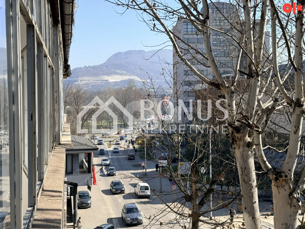 Trosoban stan u strogom centru grada 18