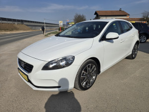 Volvo V40 12/2014 2,0 D4 NAVI ALU FUL FUL KAO NOV !!!