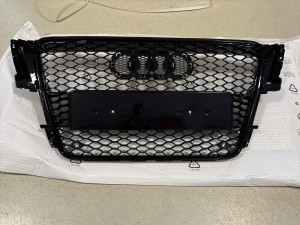 MASKA AUDI A5 RS 2008-2012