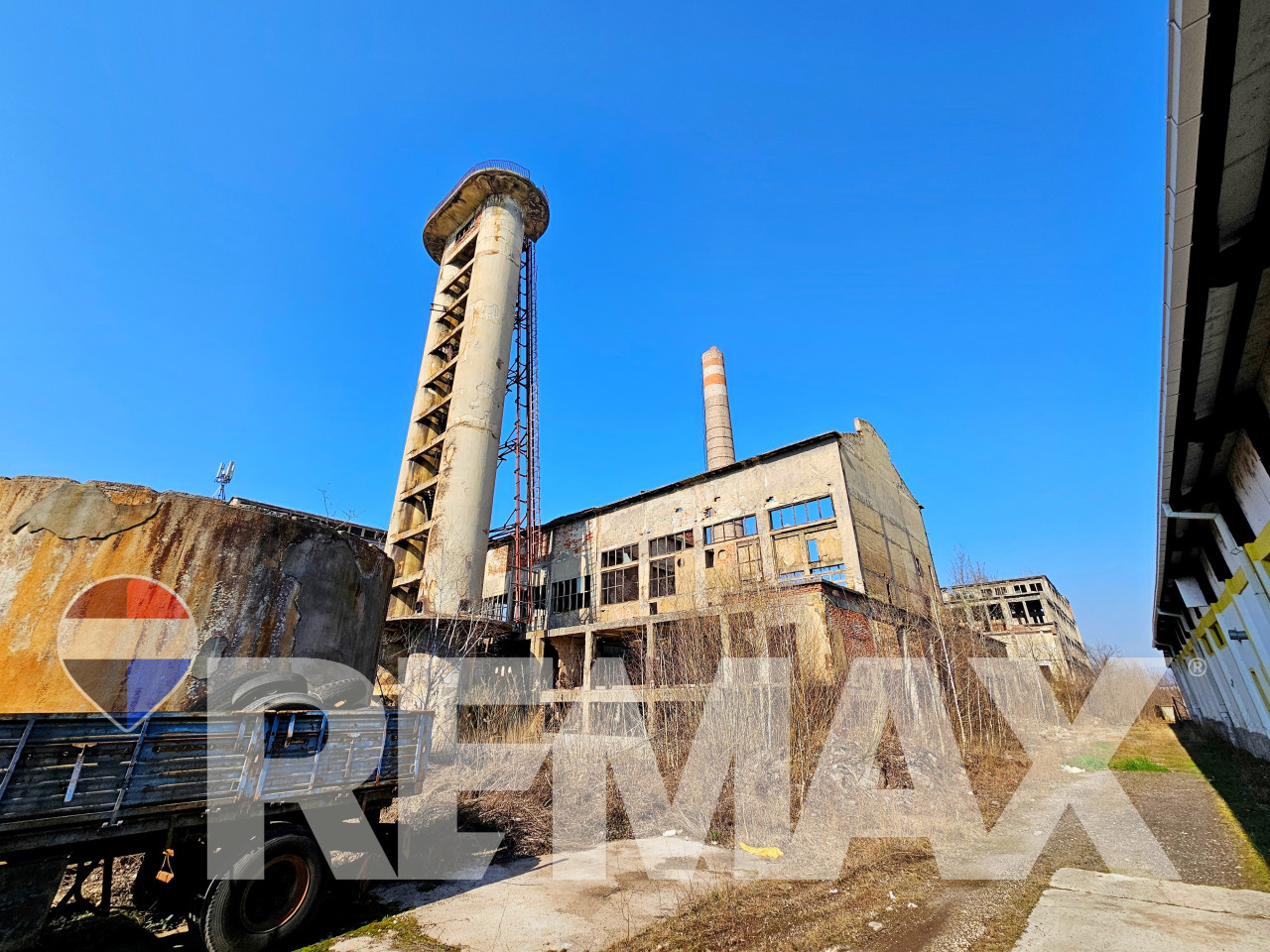 Poslovni objekat u industrijskoj zoni - Prijedor 4