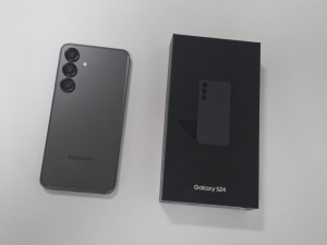 Galaxy S24 8/128GB Top Stanje Garancija Radnje