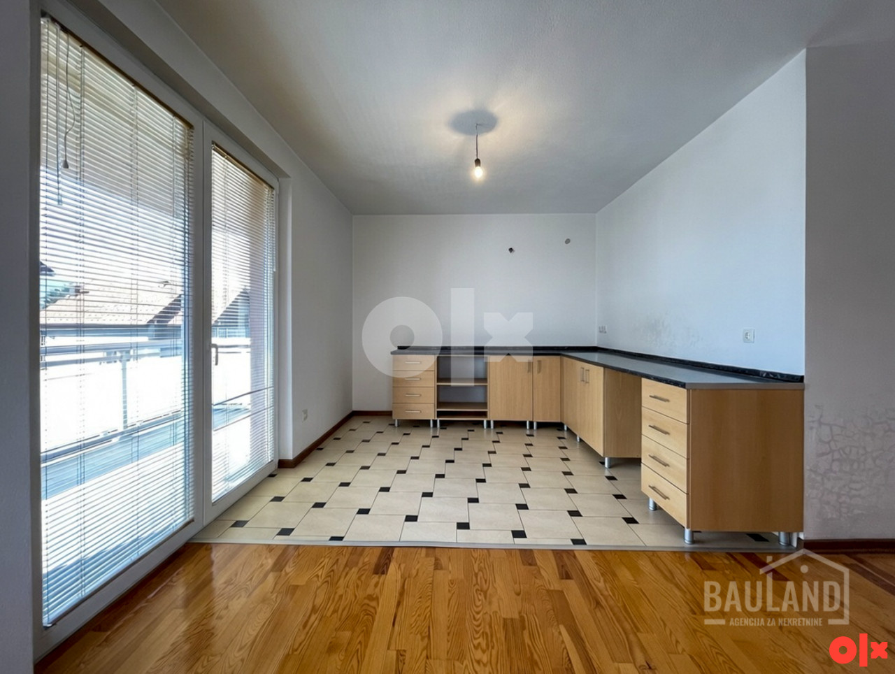 BAULAND/ Kuća novije gradnje sa 4 odvojena stana/ Osjek 18